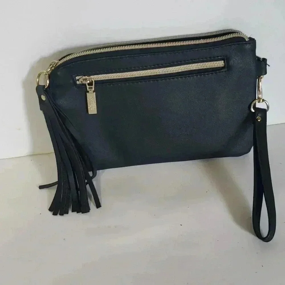 Jones New York clutch wristlet purse with USB power chargers iphone android